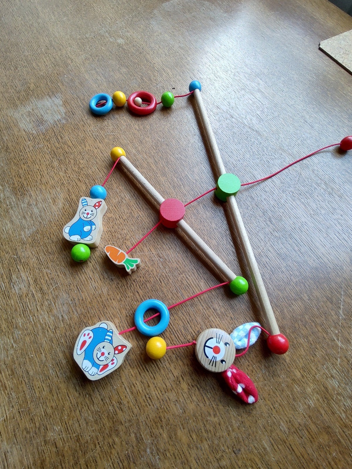 mobiele in hout, Kinderen en Baby's, Ophalen of Verzenden, Zo goed als nieuw, Ophangbaar, Mobiel