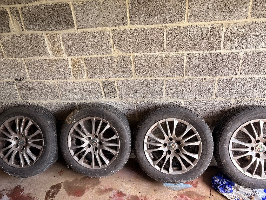 Jantes Alfa Romeo, Pneus hiver, 16 pouces, Véhicule de tourisme, 205 mm