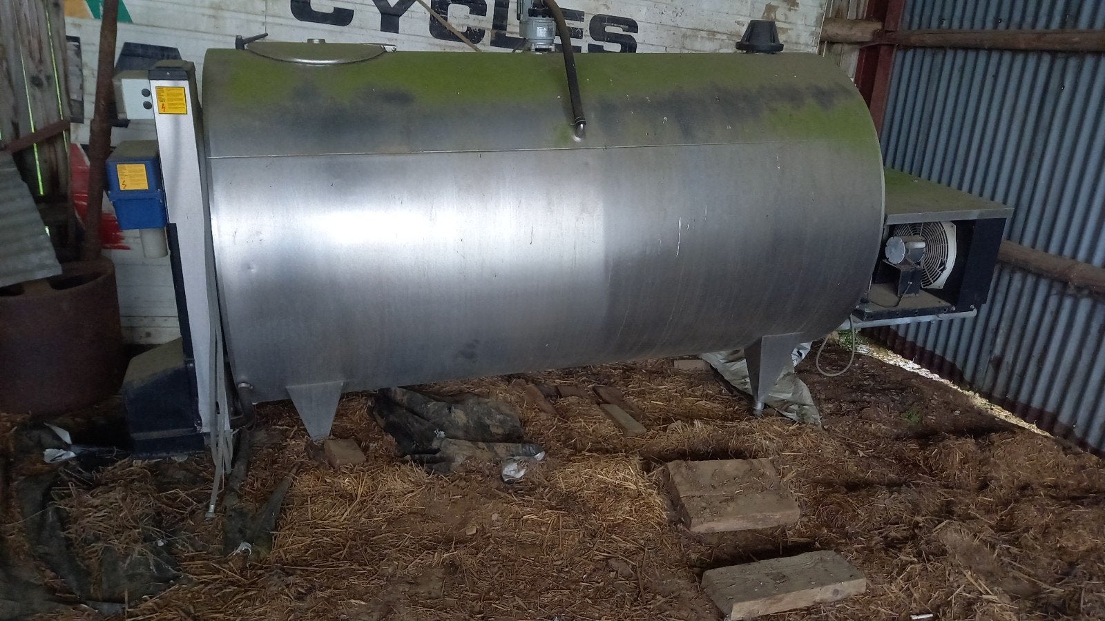 Tank a lait avec groupe  HS, Enlèvement