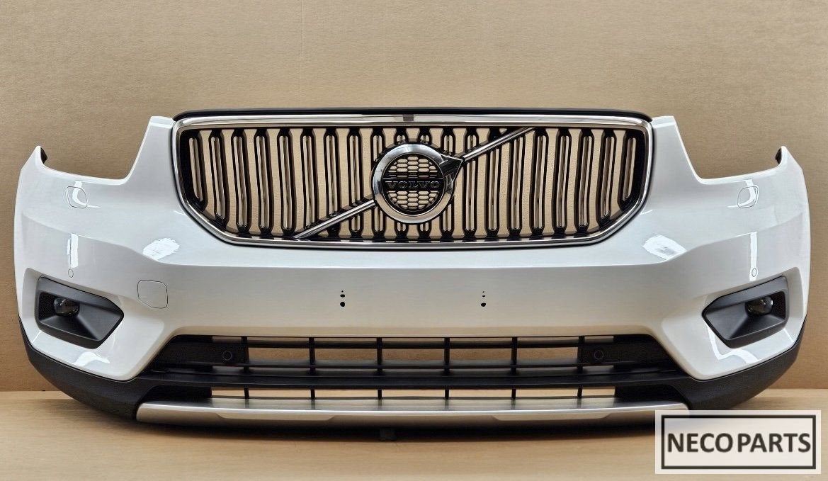 VOORBUMPER VOLVO XC40 XC 40 BUMPER KLEUR 707 ALLES LEVERBAAR, -, -, -, Enlèvement ou Envoi