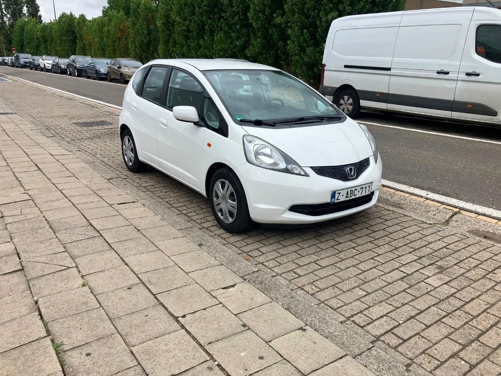 Honda Jazz 1.2 - Airco - Parkingsensoren + Keuring/ Garantie, Auto's, Honda, Zwart, 4 cilinders, Wit, Bedrijf