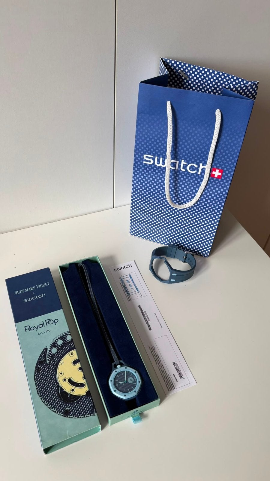 Royal pop swatch, Enlèvement ou Envoi, Neuf, Montre-bracelet, Swatch