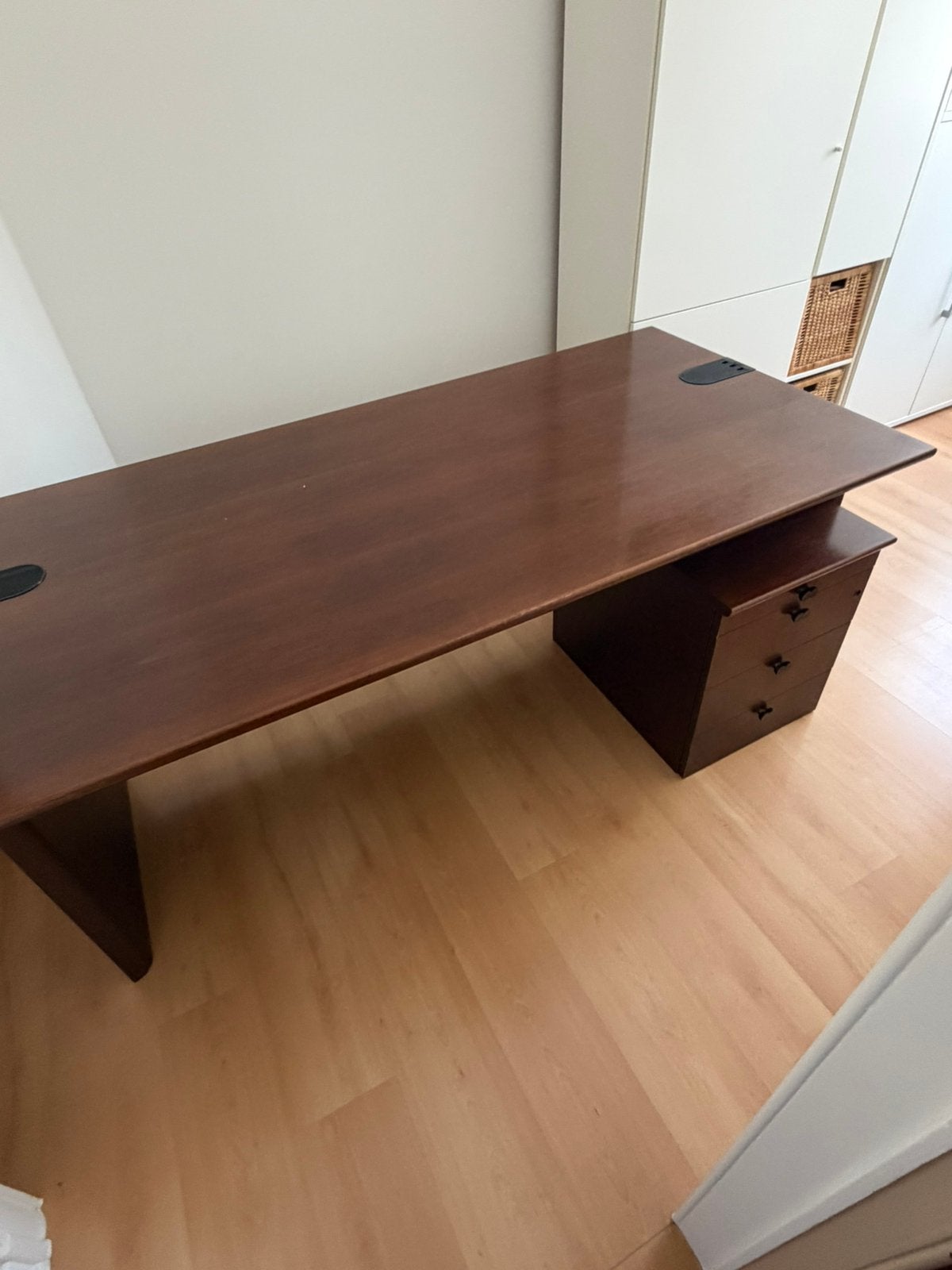 Professionnel bureau met klein meubilair, Huis en Inrichting, Bureaus, Ophalen, Gebruikt, Hout, 180 cm