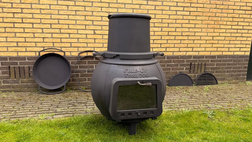 Fire up troll 700 barbecue en tuinhaard, Ophalen, Zo goed als nieuw