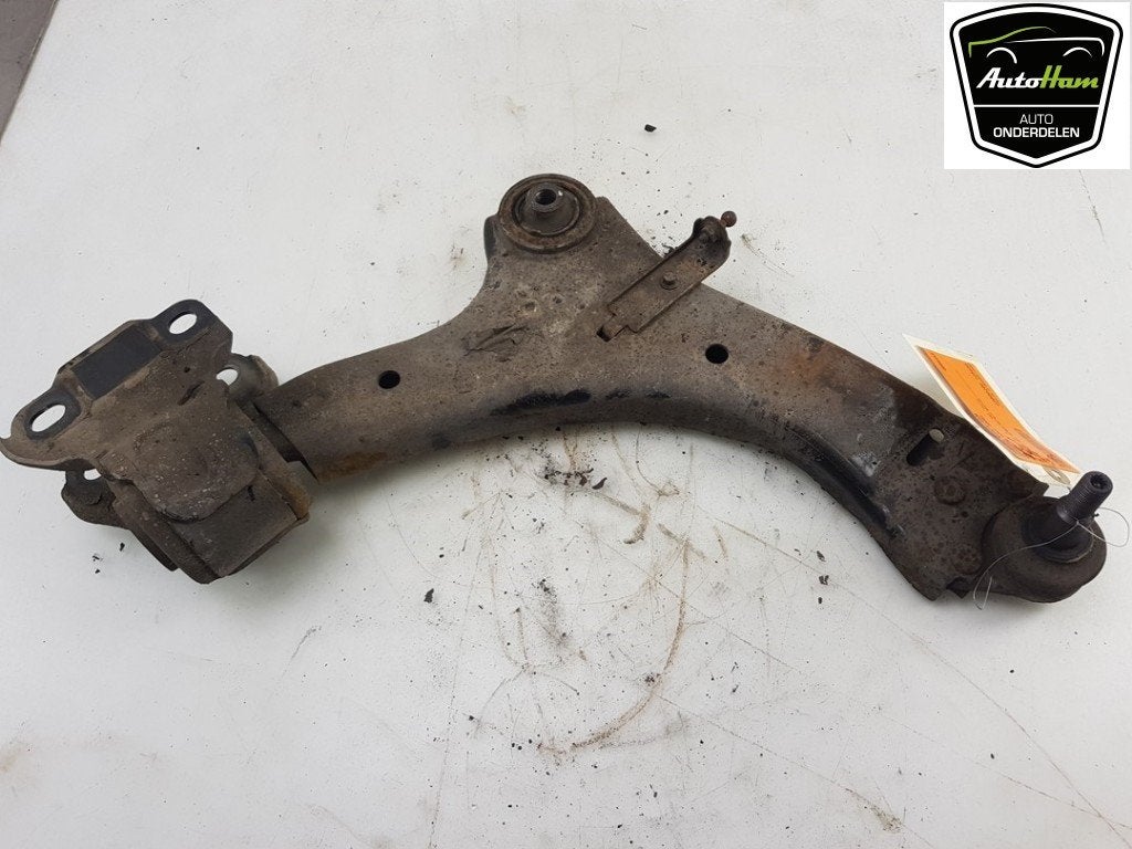 BRAS DE SUSPENSION AVANT DROIT (TRIANGLE) Volvo V70 (BW), Dhr. J. Ham, Administratie@autoham.nl, Nijkerkerstraat 27a 27a
3821 CD  AMERSFOORT, NL
