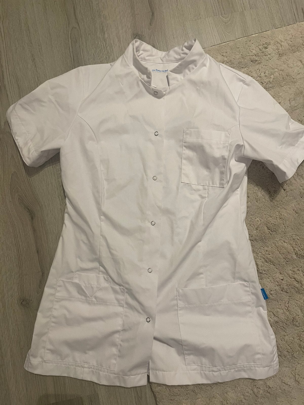 Berkel Jill zorgjas wit (vroedkunde of verpleegkunde), Vêtements | Hommes, T-shirts, Enlèvement, Comme neuf, Taille 46 (S) ou plus petite