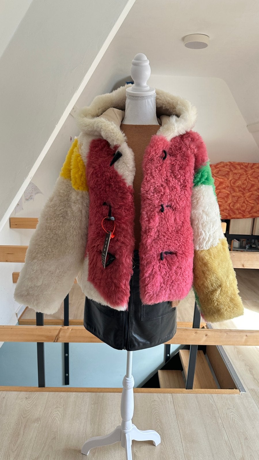 Manteau en fourrure d'agneau, Enlèvement ou Envoi, Neuf, Taille 36 (S), Multicolore