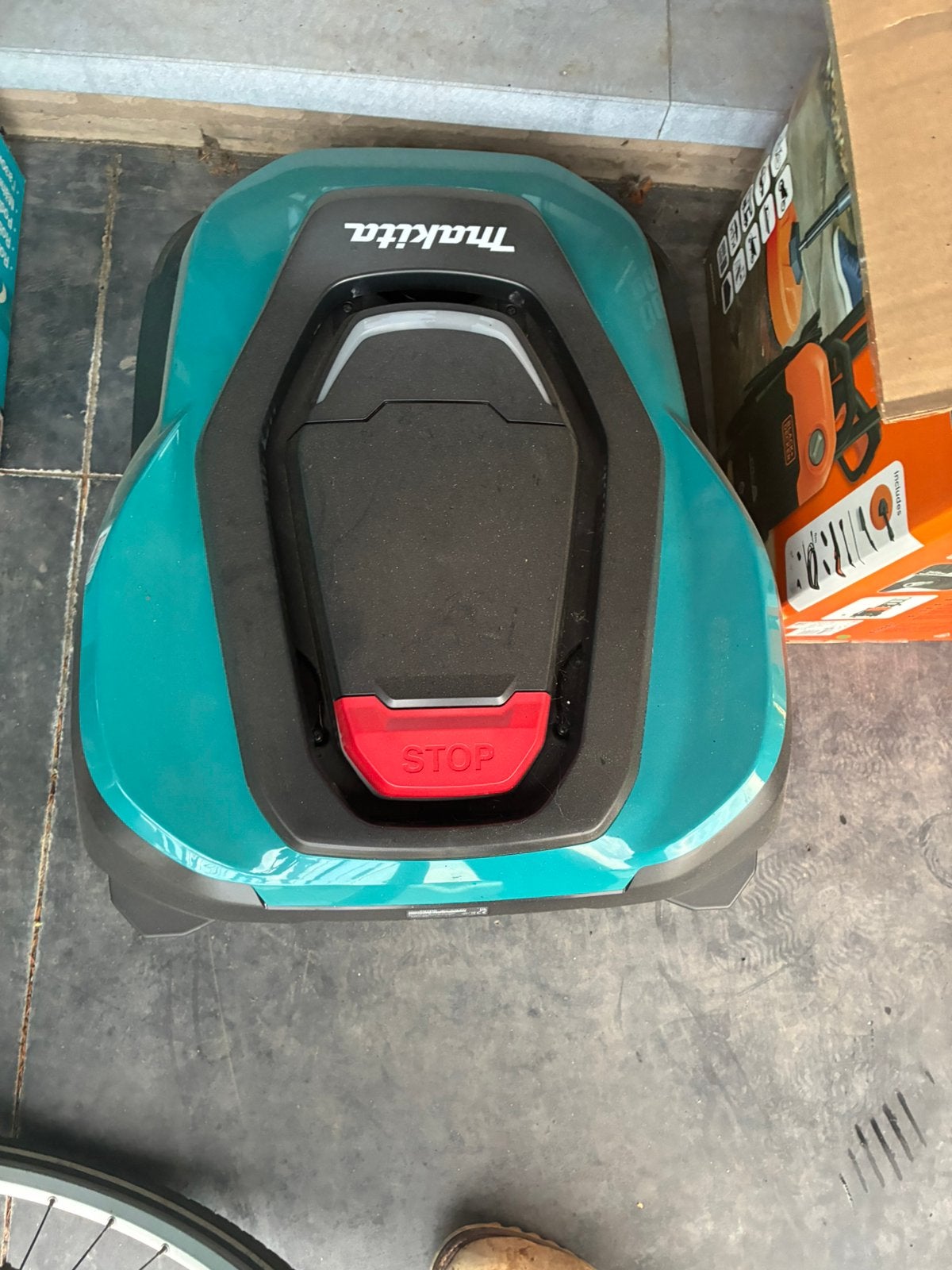 Tondeuse à gazon robotique Makita RM350D, Enlèvement, Neuf, Plus de 25 cm