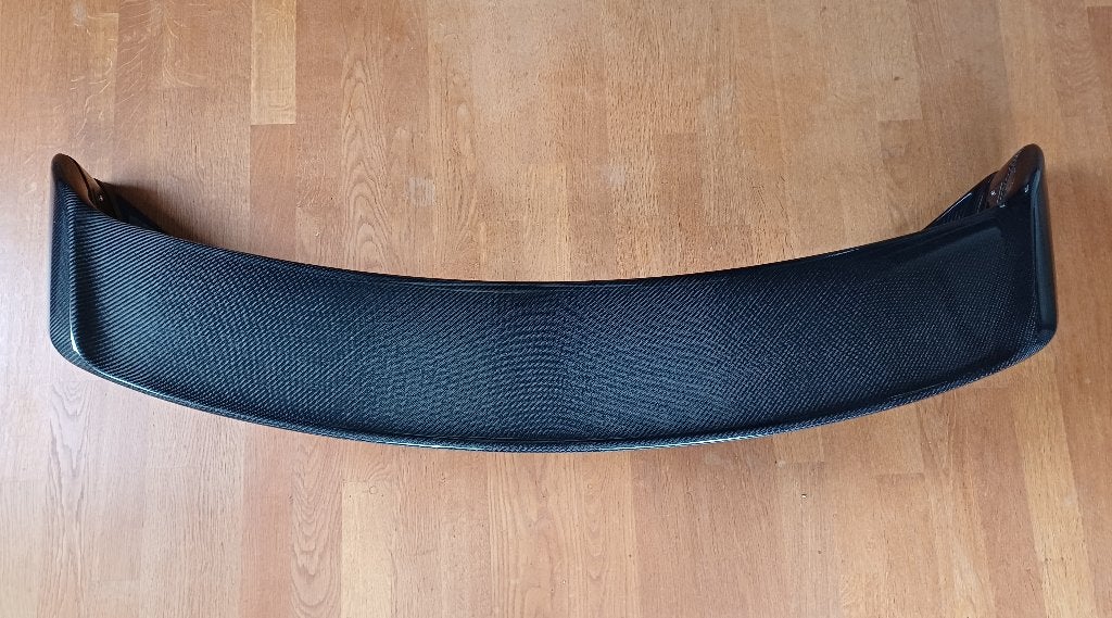 Aileron en carbone Nissan R35 GT-R, conception OEM, Arrière, Enlèvement ou Envoi, Haillon arrière, Utilisé