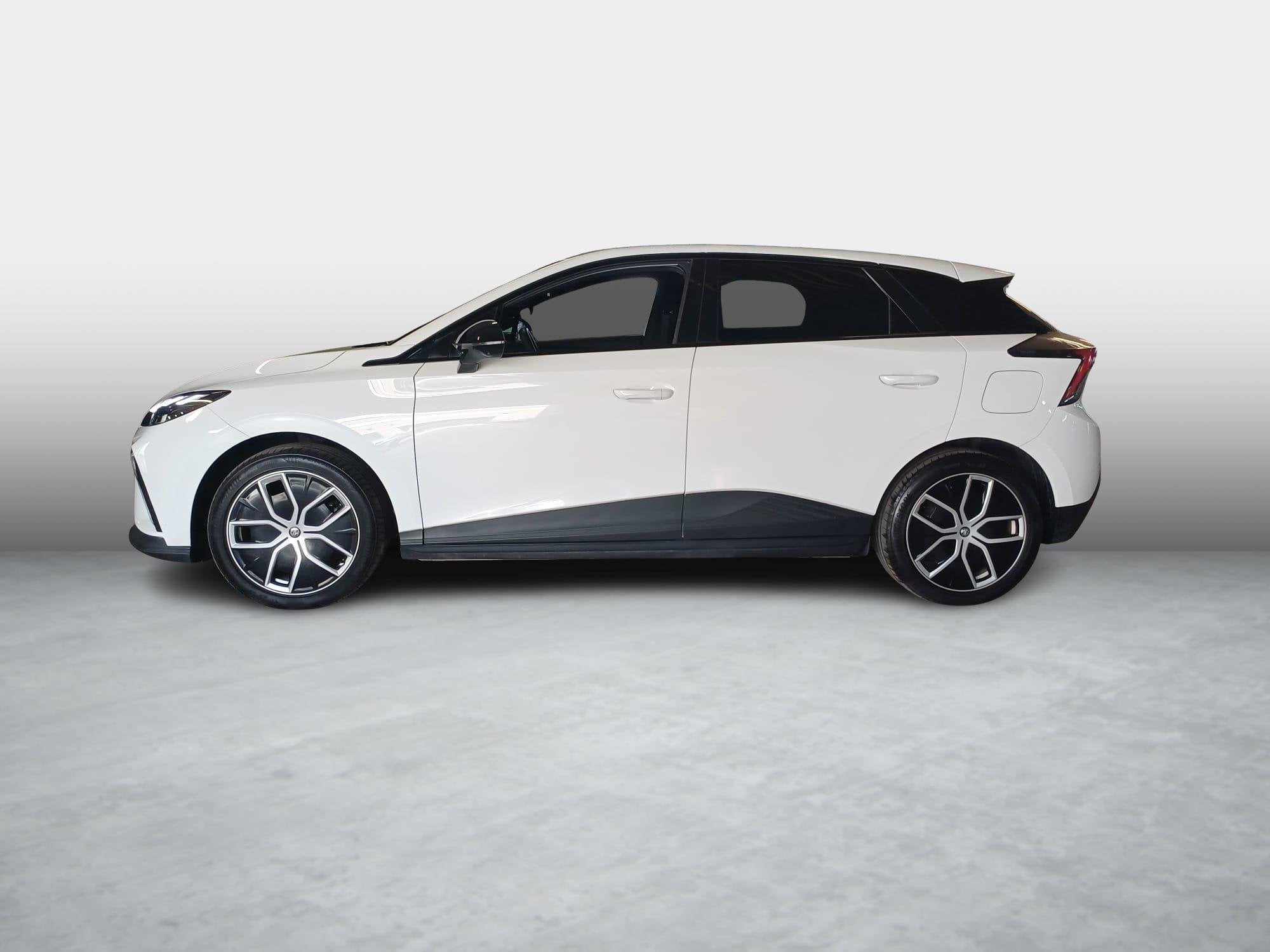 MG MG4 64 kWh Luxury (automatique), Autos, Achat, Entreprise, 5 portes, 5 places