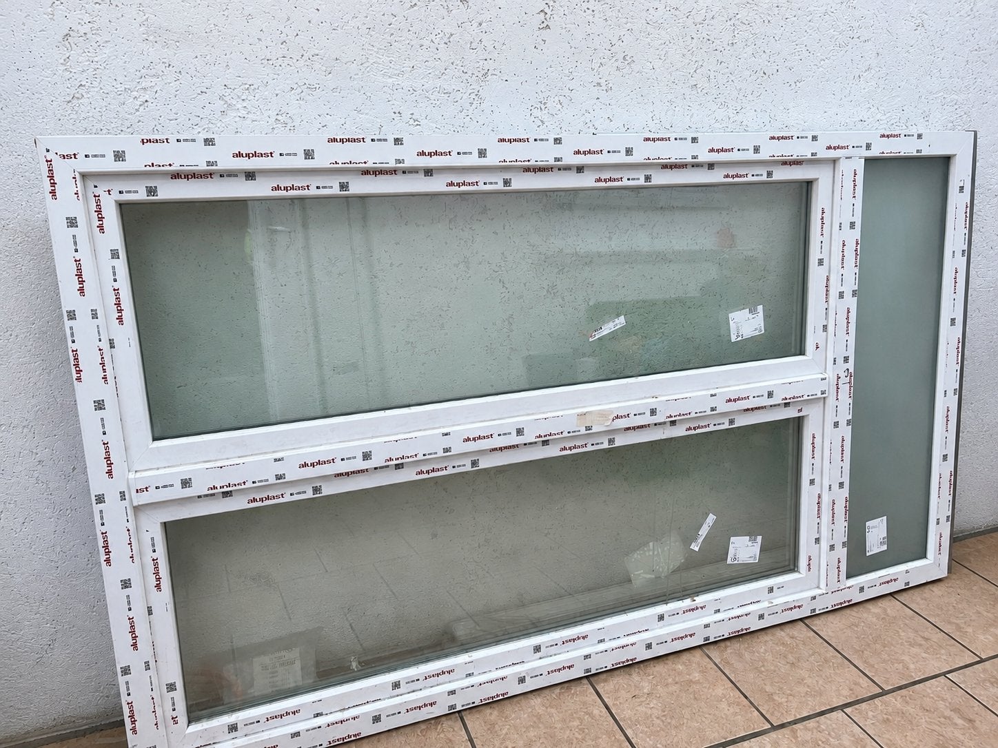 Châssis PVC Aluplast neuf avec double vitrage 1300  2240 mm, Bricolage & Construction, Châssis & Portes coulissantes, Châssis de fenêtre