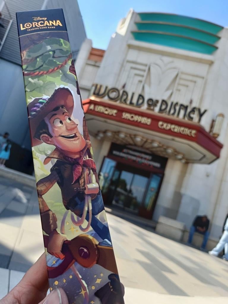 Tapis de jeu exclusif Lorcana Woody Park, Enlèvement ou Envoi, Neuf, Autres types, Foil