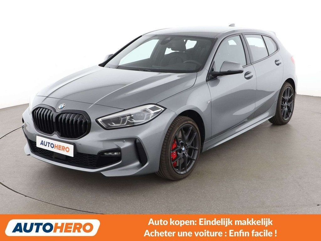 BMW 1 Serie 120 120i M Sport (année de construction 2023), Cuir, Argent ou Gris, Euro 6, Noir