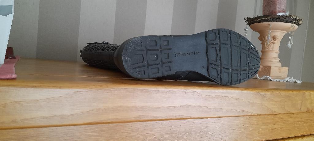 Laarzen merk Tamaris Zwarte kleur, Kleding | Dames, Schoenen, Zwart, Zo goed als nieuw, Ophalen, Tamaris