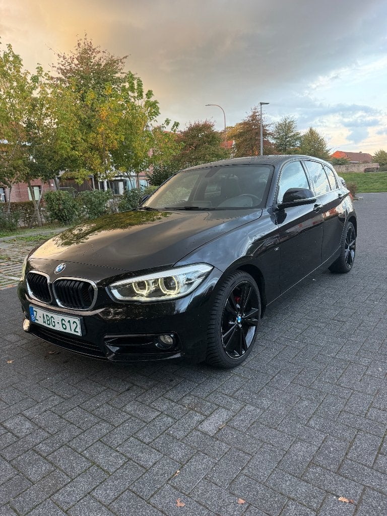 Automaat BMW 118i Sport 2015, Auto's, Automaat, 1600 cc, Zwart, Leder