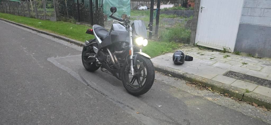 Buell XB12 SCG 2007, Motos, Motos | Buell, Permis Moto A, Plus de 35 kW, 2 cylindres, Éclairage LED