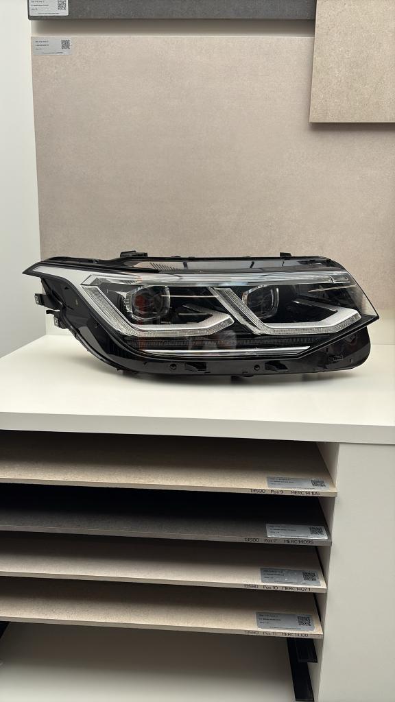 VW Tiguan Allspace II phare droit LED OEM 5NN941082D, Autos : Pièces & Accessoires, Éclairage, Enlèvement ou Envoi, Utilisé, Volkswagen