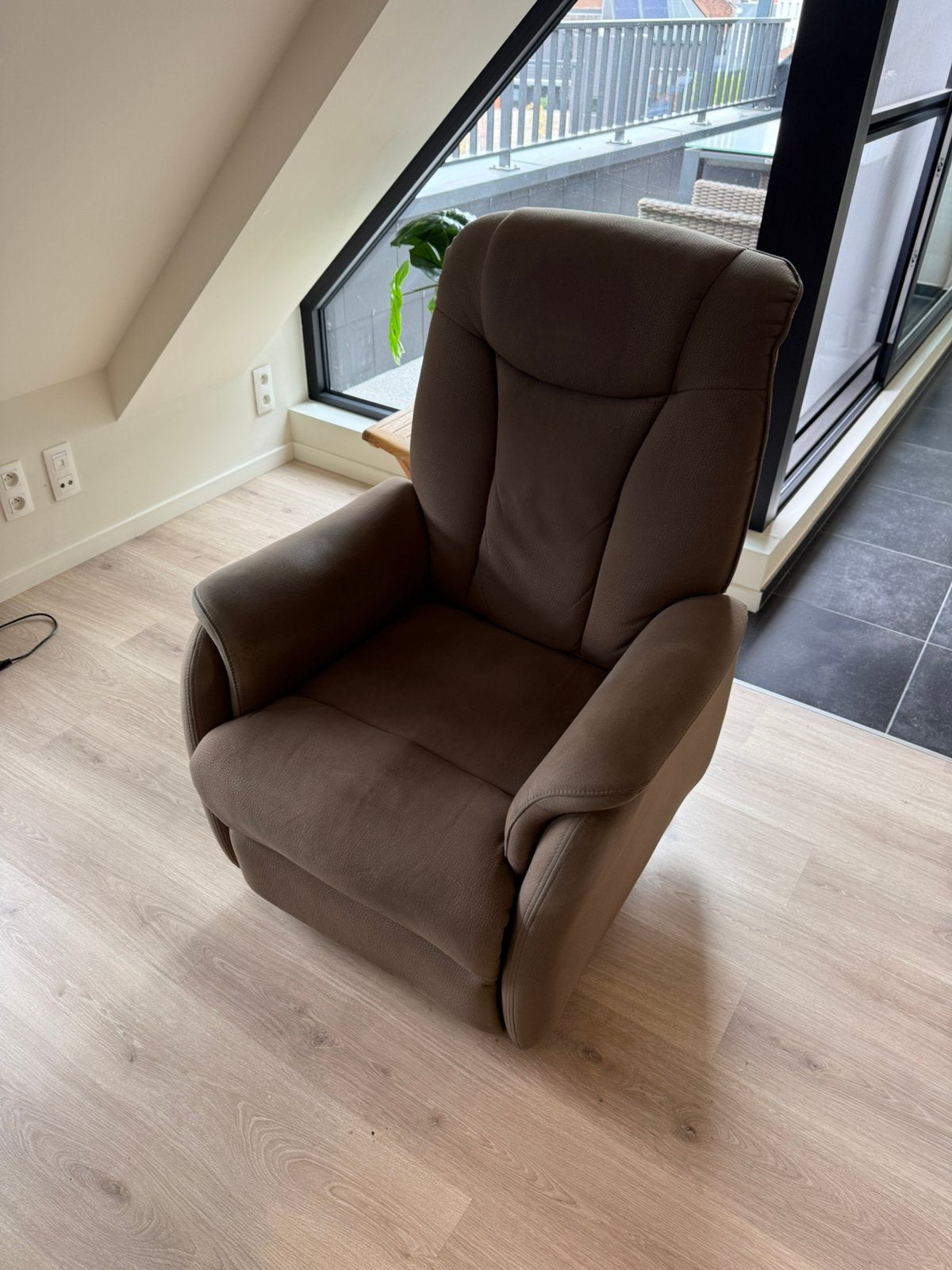 Fauteuil elektrisch verstelbaar, Huis en Inrichting, Ophalen, Zo goed als nieuw