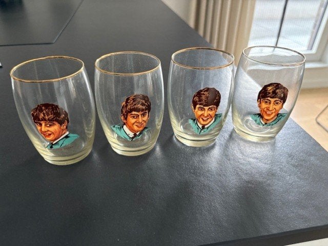 BEATLES 4 verres de collection de 1964 RARES, Enlèvement
