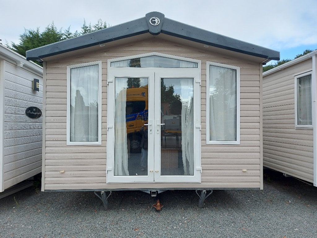 Swift Biarritz 11,58 x  3,70 m, Jusqu'à 4