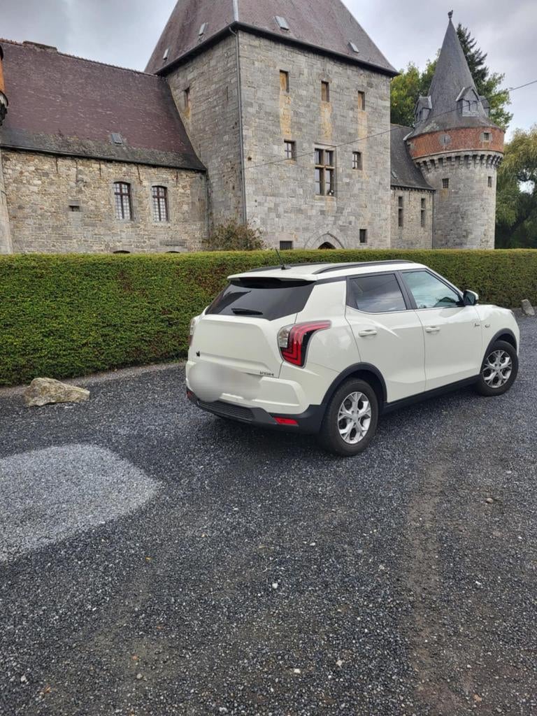 Kgm tivoli, Auto's, Stof, Wit, Tivoli, Handgeschakeld
