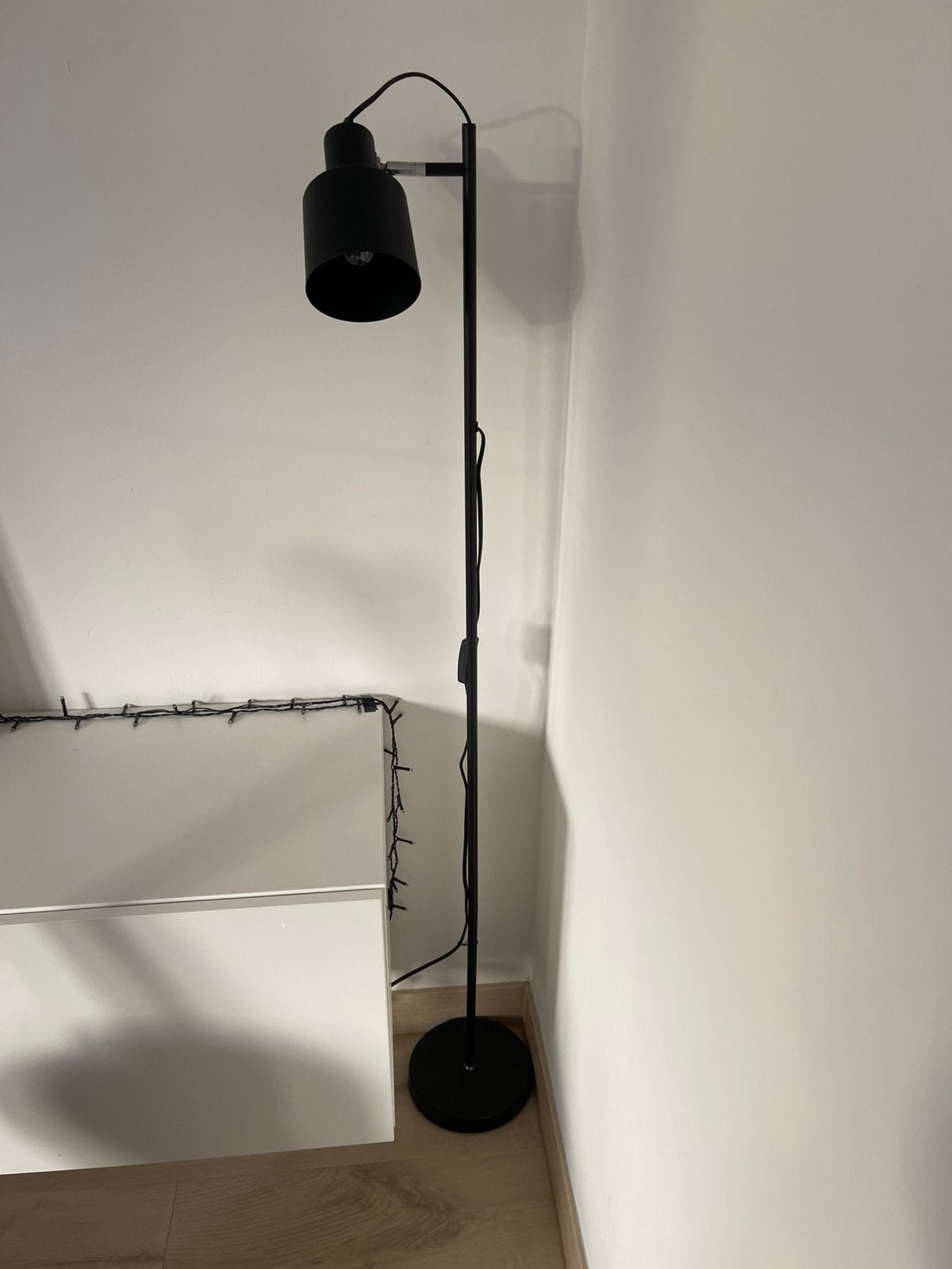 Lampadaire noire (se branche avec prise electrique), Enlèvement, Comme neuf