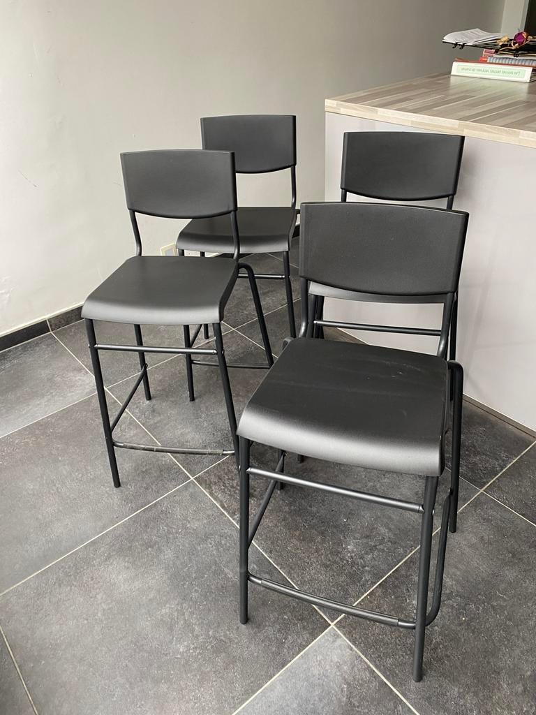 Tanouret de bar, 4 tabourets, Enlèvement, Comme neuf