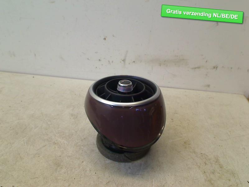 AERATEUR TABLEAU DE BORD DROIT A1 Sportback (8XA / 8XF), Dhr. R. de Gouw, Audi, Utilisé, De Bloemendaal 21 21
5221 EB  'S HERTOGENBOSCH, NL