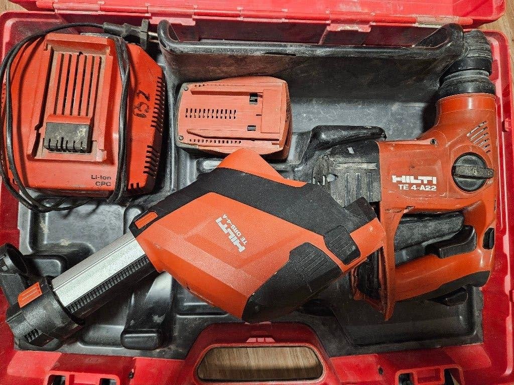 Kit d'extracteur de poussière Hilti TE 4-A DRS, Bricolage & Construction, 600 watts ou plus, Mécanisme de percussion, Comme neuf