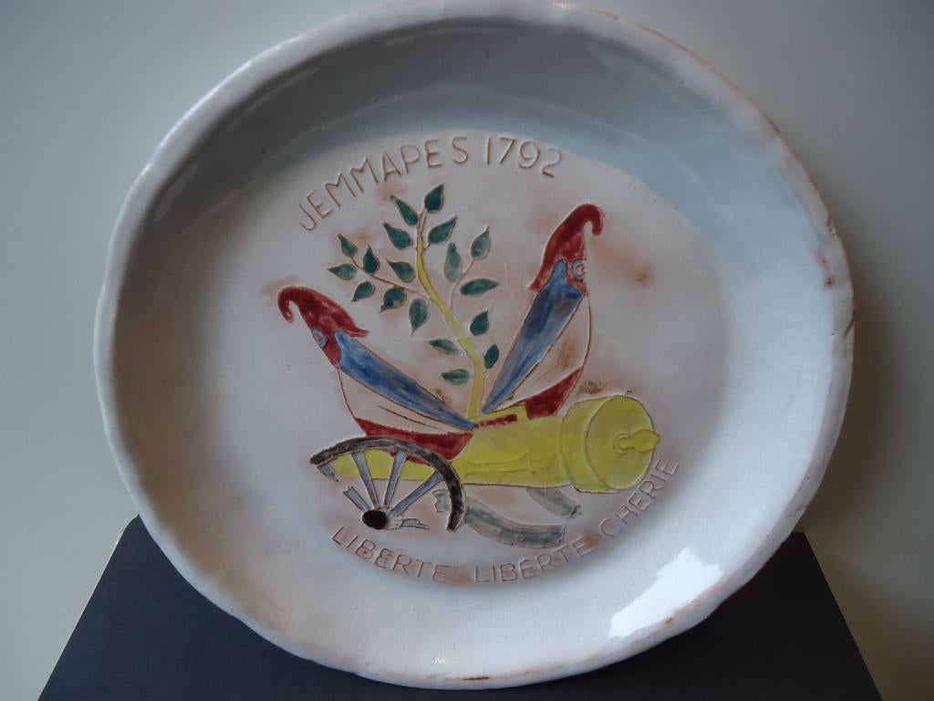 ca 1952 DOUR Louis Van de Spiegele 1792 bataille de Jemappes, Antiquités & Art, Antiquités | Céramique & Poterie, Enlèvement ou Envoi