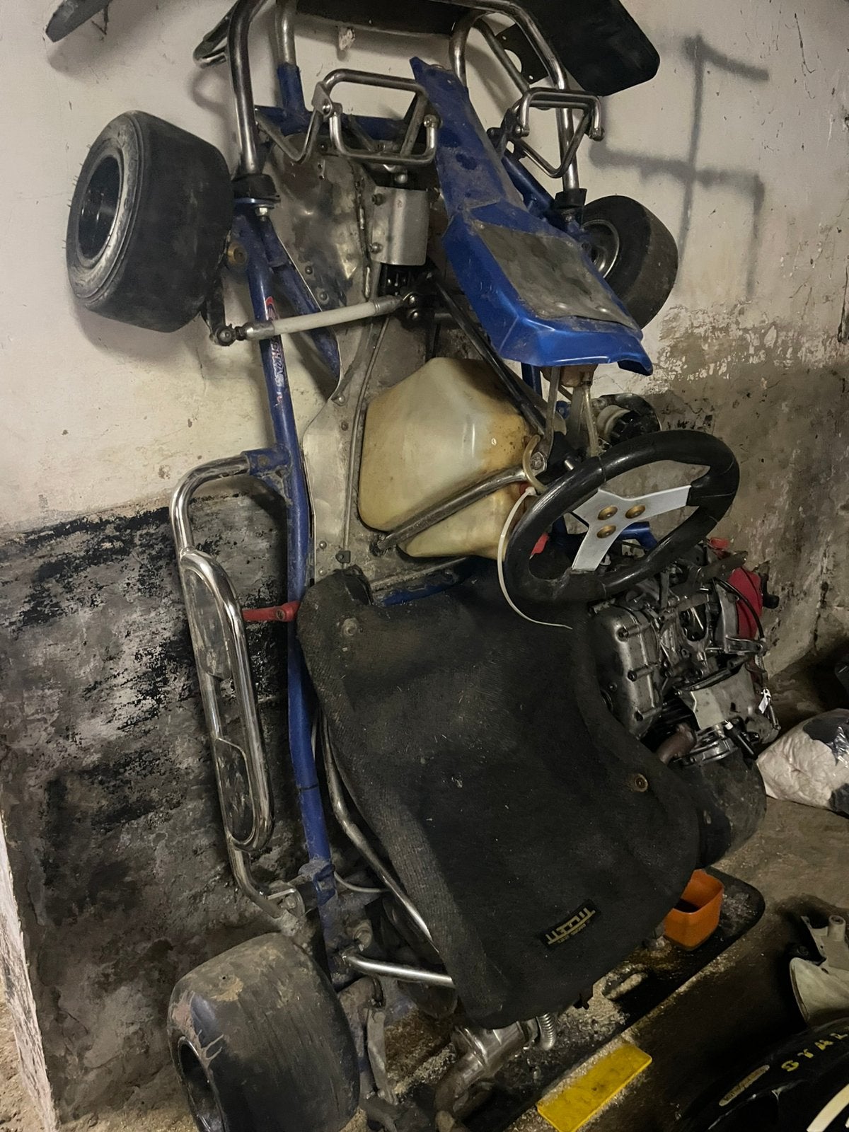 kart tekoop, Ophalen, Zo goed als nieuw, Kart
