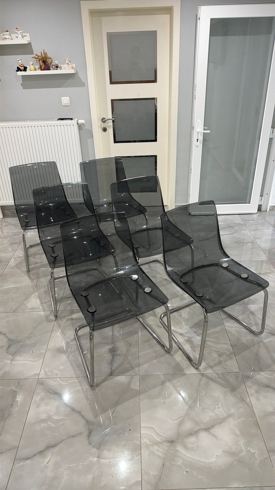Chaise moderne, Maison & Meubles, Chaises, Comme neuf, Cinq, Six Chaises ou plus, Synthétique, Métal, Gris, Enlèvement