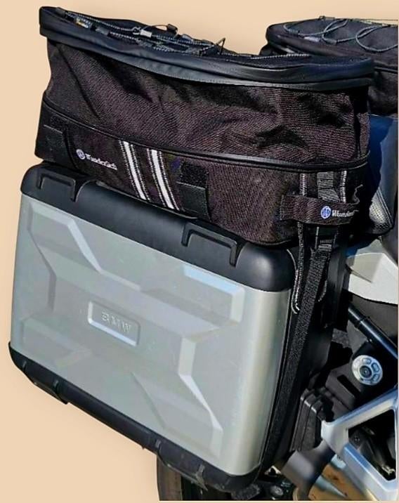 2 NIEUWE ZACHTE ZWARTE MOTORTASSEN + 2 NIEUWE BAGAGEDRAGERS, Motoren, Accessoires | Koffers en Tassen, Ophalen of Verzenden, Nieuw