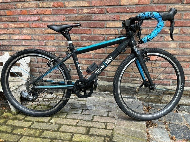 kinderkoersfiets Frog - Team Sky - ELEKTRONISCH SCHAKELEN, 10 tot 15 versnellingen, Velgrem, Aluminium, Minder dan 49 cm