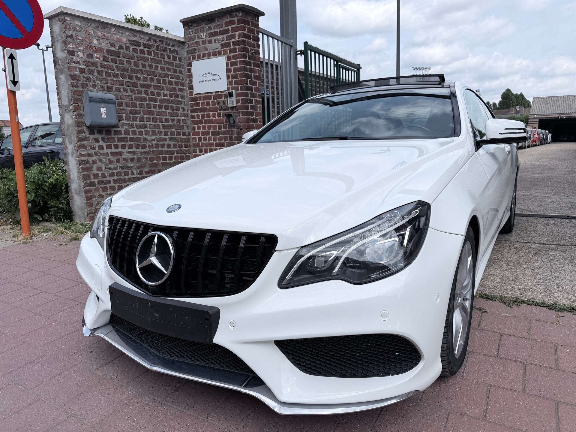 Mercedes-Benz E 220 COUPE CDI EDITION AVANTGARDE | CAMERA |, Autos, Mercedes-Benz, Entreprise, Achat, Classe E, ABS, Caméra de recul