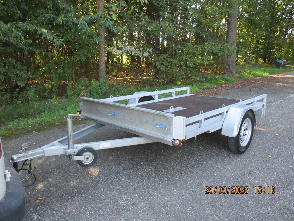 Nette ongeremde plateau aanhanger grote aanhangwagen., Ophalen of Verzenden