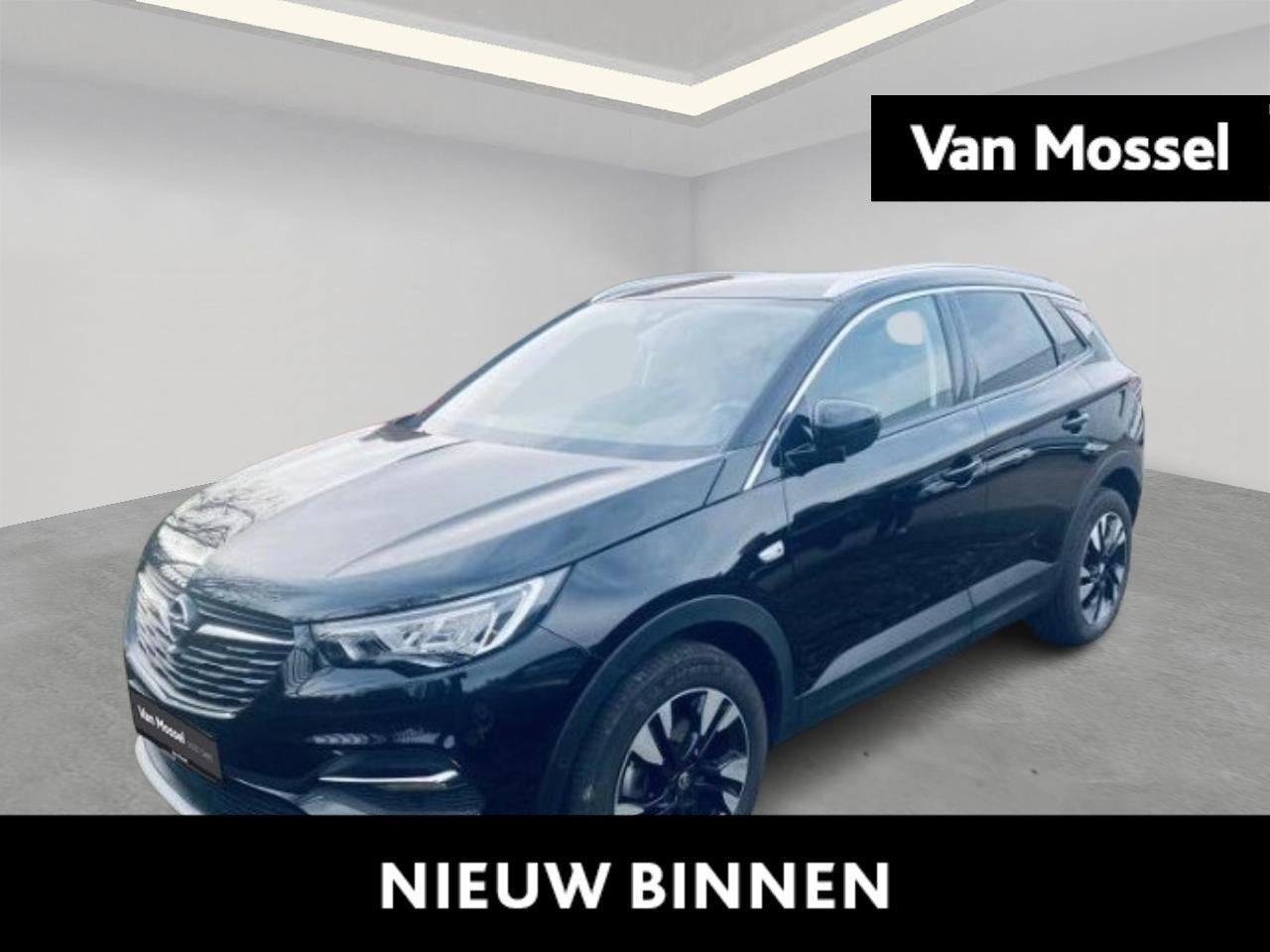 Opel Grandland X 1.2 Turbo S/S AT8 Edition, Stof, Gebruikt, 680 kg, Zwart
