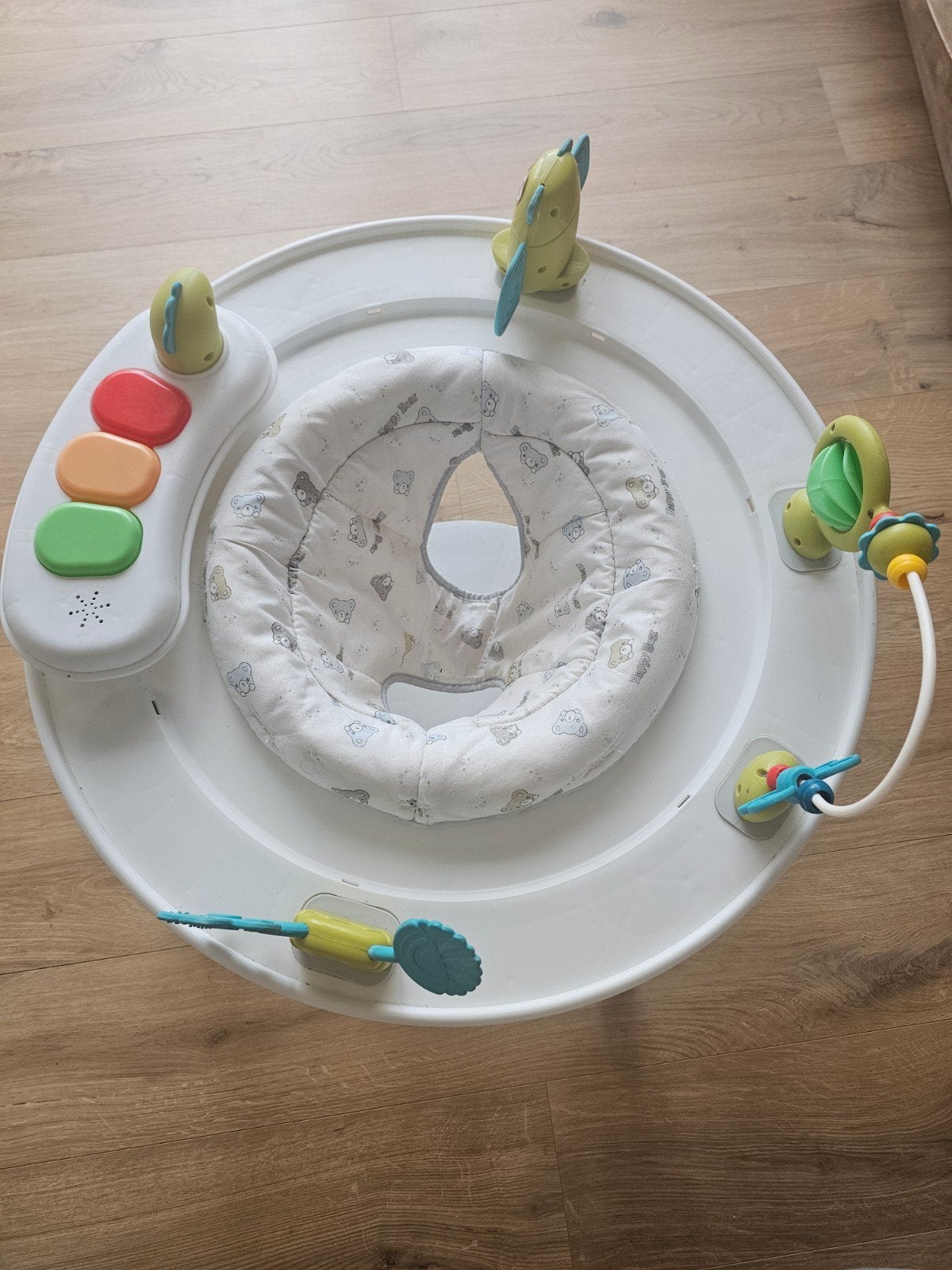 Speelspinnetje met muziek, Enlèvement