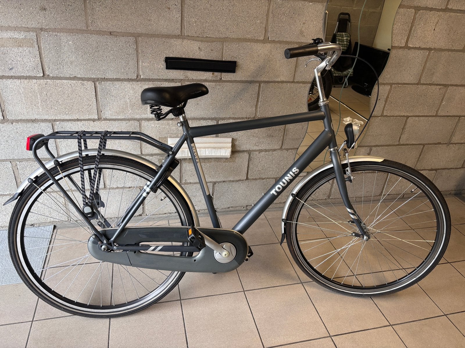Herenfiets 28” Tounıs, Ophalen, Zo goed als nieuw, Terugtraprem