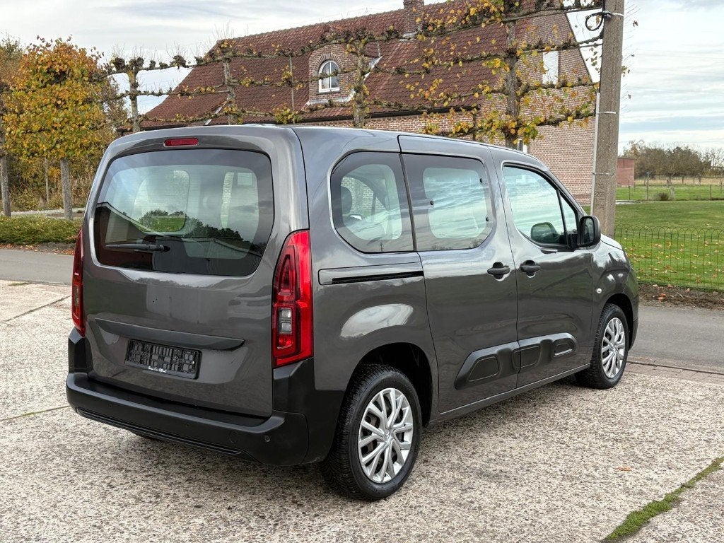 Citroën Berlingo 1.2benzine Airco Cruise Parksens BTW Aftr, Auto's, Monovolume, Euro 6, Handgeschakeld, Parkeersensor