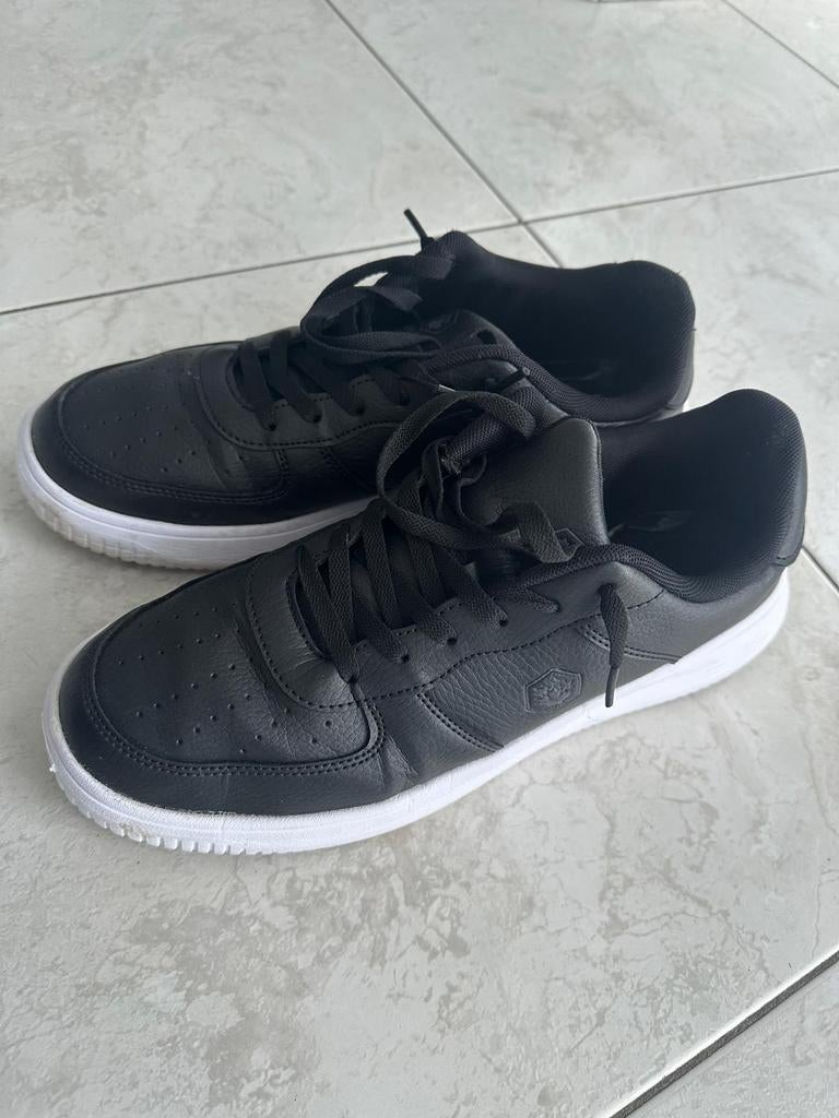 Sneakers Dsquared2 Noires – Très Bon État, Vêtements | Hommes, Chaussures, Chaussures de marche, Dsquared2, Comme neuf, Enlèvement