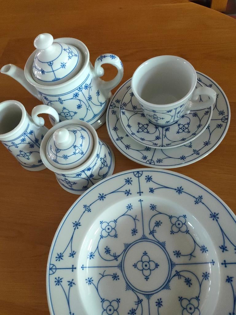 Schönwald Saks blauw porselein servies x12, Maison & Meubles, Cuisine | Vaisselle, Comme neuf, Service complet, Autres styles