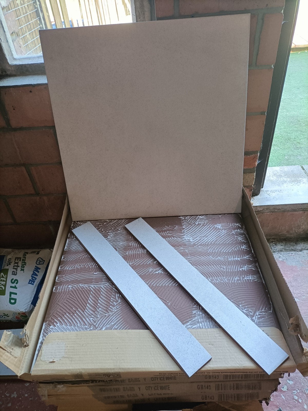 Tegels, plinten + lijm, Doe-het-zelf en Bouw, Ophalen