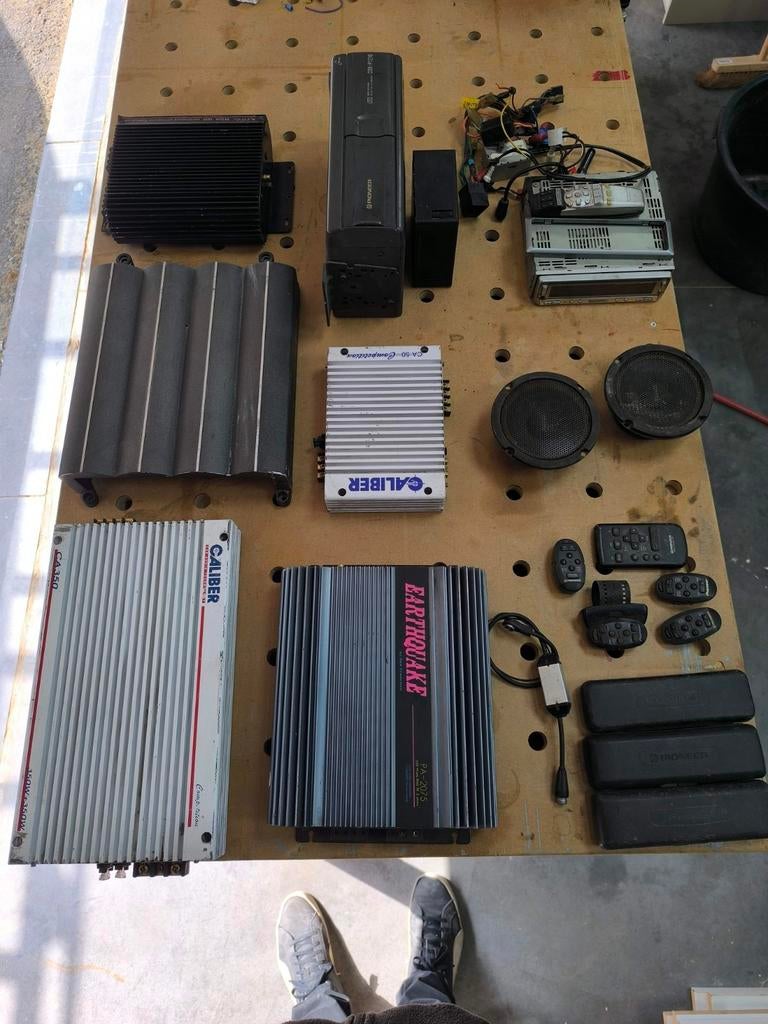 lot d'amplis, chargeur CD, poste Pioneer et subwoofer MTX, Autos : Divers, Haut-parleurs voiture, Enlèvement