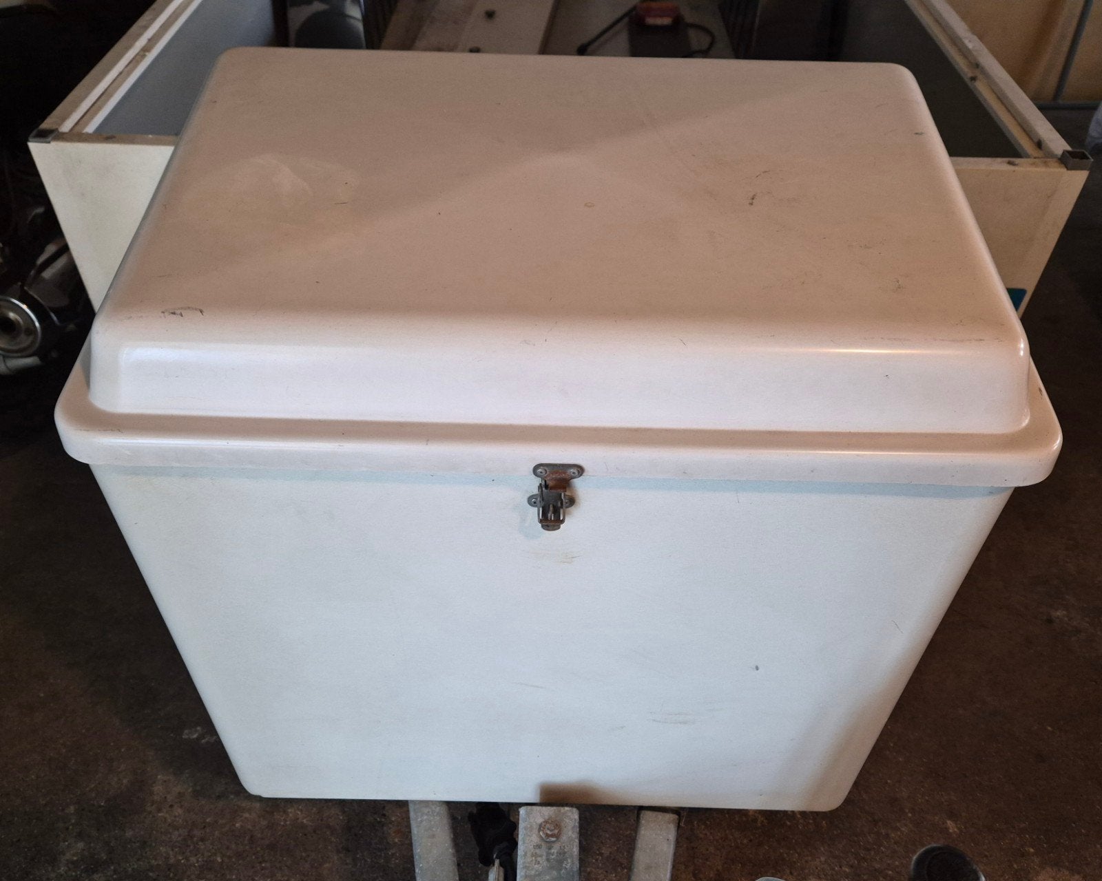 prachtige bak voor aanhangwagen, Ophalen