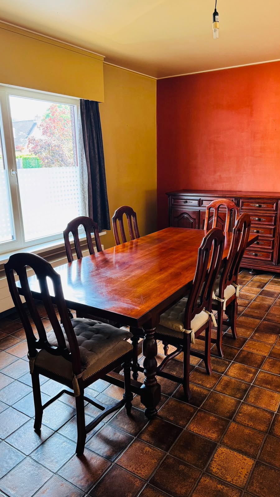 Klassieke massieve eetkamer – tafel, 6 stoelen en kasten, Huis en Inrichting, Ophalen, Zo goed als nieuw