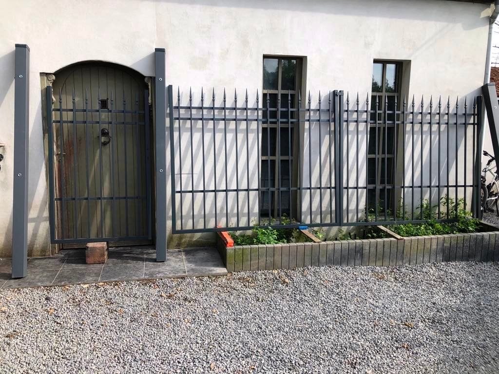 poort met looppoort, Ophalen, IJzer, Draaipoort