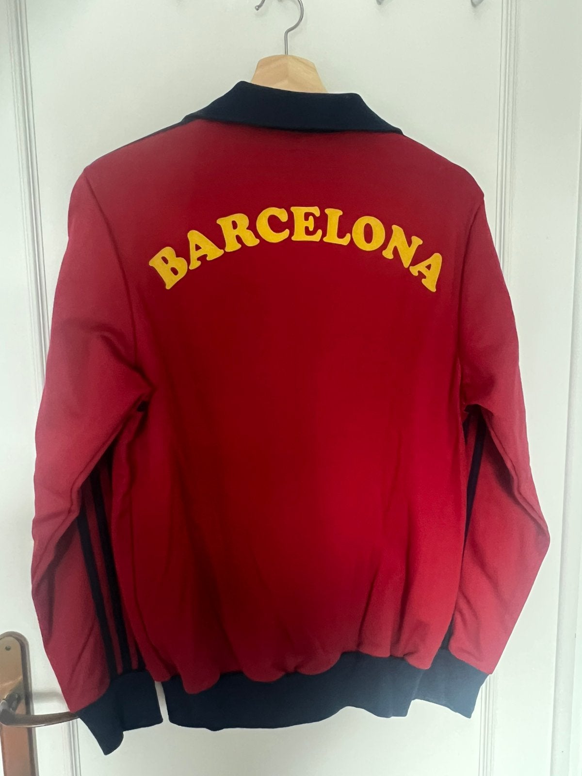 Adidas Barcelona trui maat Medium, Enlèvement ou Envoi, Comme neuf, Taille 48/50 (M), Rouge