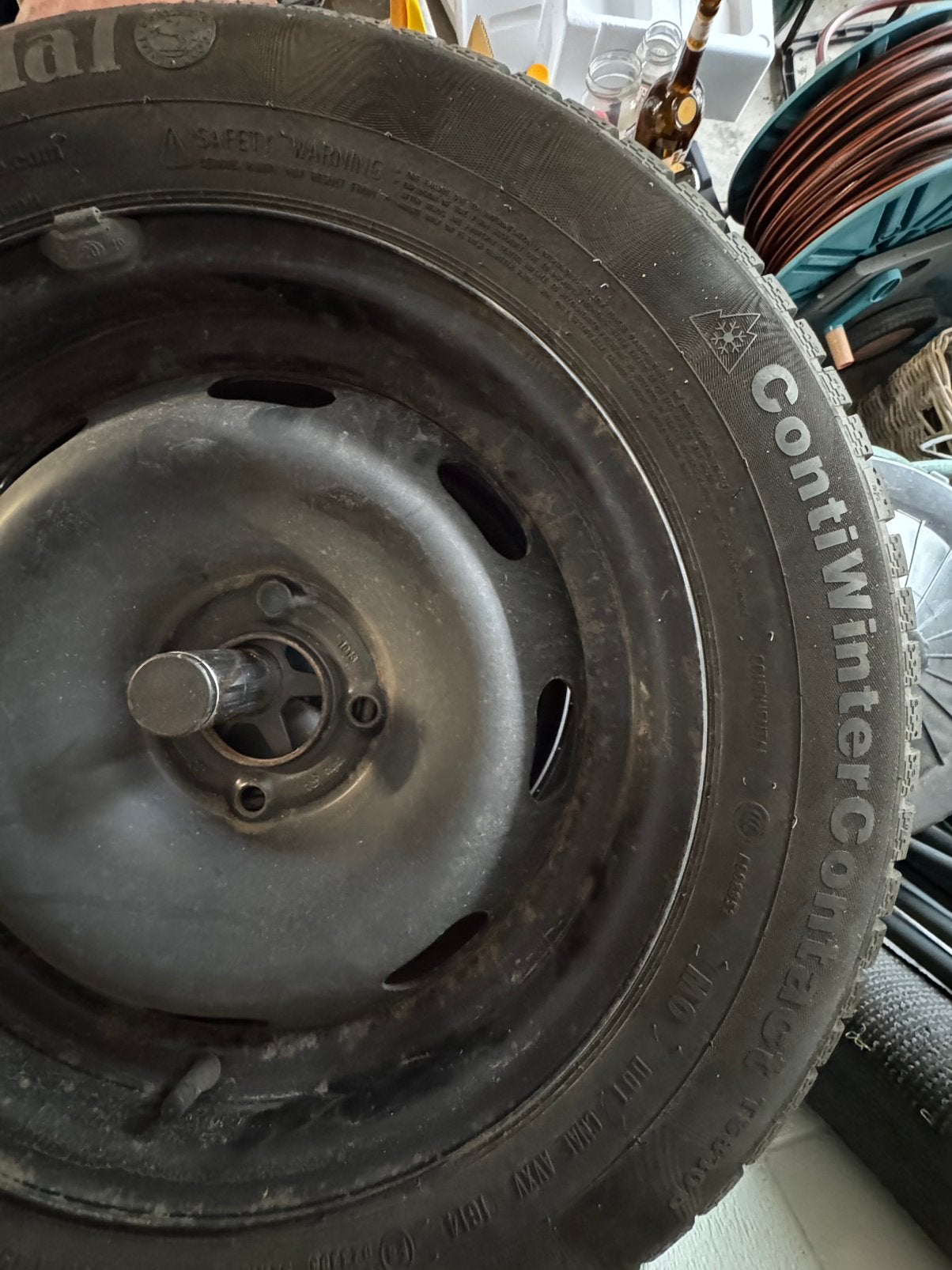 4 Pneus hiver CONTIWINTER CONTACT 195/65 R15, 15 pouces, Pneus et Jantes, Pneus hiver, Véhicule de tourisme