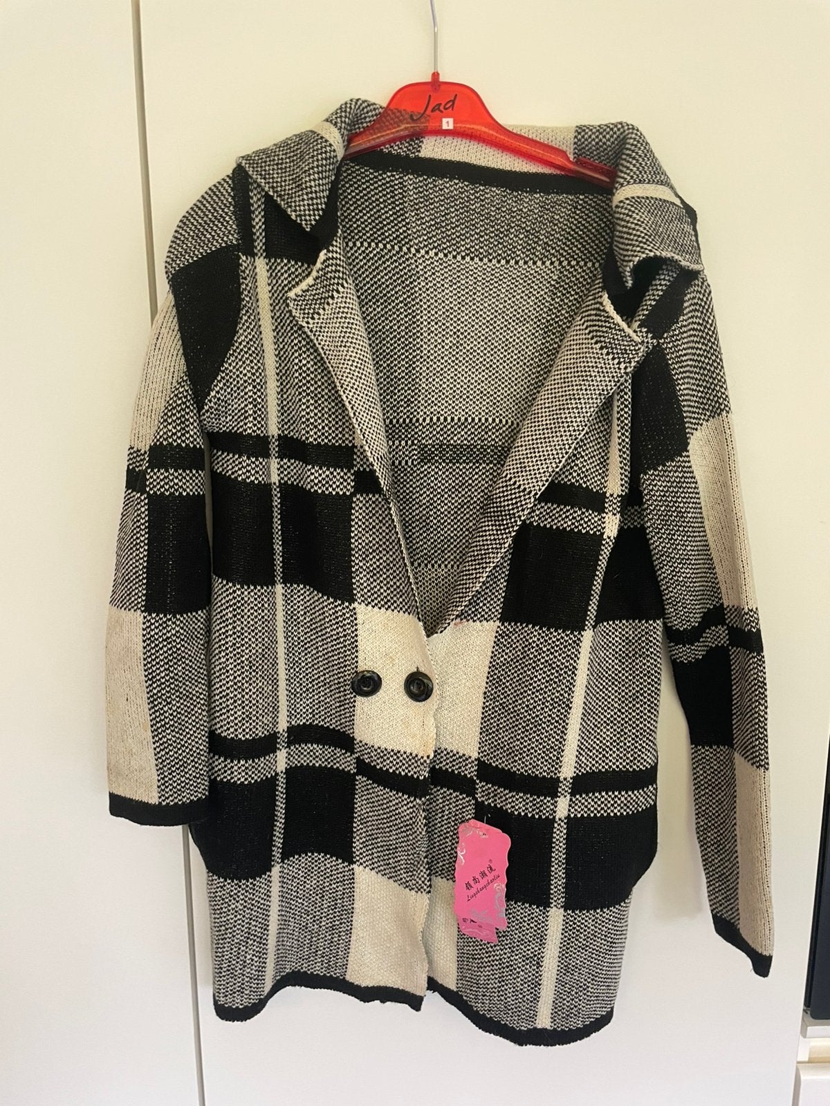 Nouveau gilet à carreaux noir et blanc 36-38, Enlèvement ou Envoi, Neuf, Noir